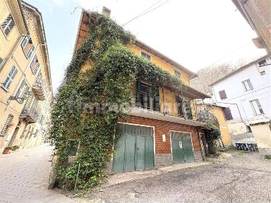 Terratetto unifamiliare 146 m², buono stato, Centro, Serravalle Scrivia