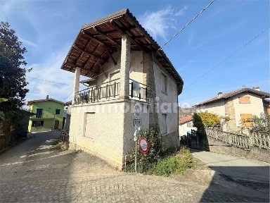 Terratetto unifamiliare 120 m², buono stato, Grondona