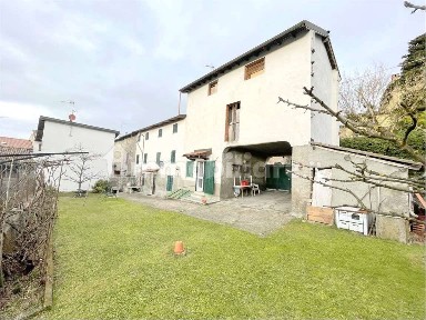 Terratetto unifamiliare 110 m², buono stato, Centro, Sant'Agata Fossili