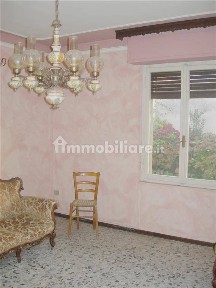 Terratetto unifamiliare 95 m², buono stato, Centro, Isola Sant'Antonio
