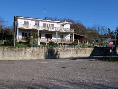 Terratetto unifamiliare 293 m², buono stato, Francavilla Bisio