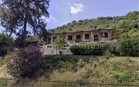 Dolceacqua, Via Provinciale, 49