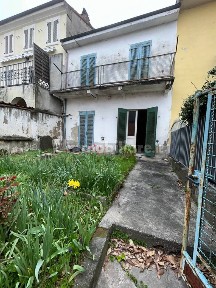 Terratetto unifamiliare 80 m², da ristrutturare, San Salvatore Monferrato