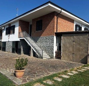 Terratetto unifamiliare 210 m², buono stato, Cittadella, Alessandria