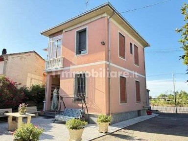 Terratetto unifamiliare 120 m², buono stato, Piazza della Libertà, Alessandria
