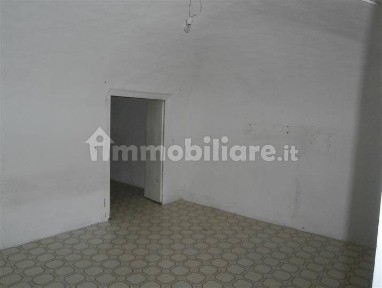 Terratetto plurifamiliare 120 m², Centro, Ottiglio