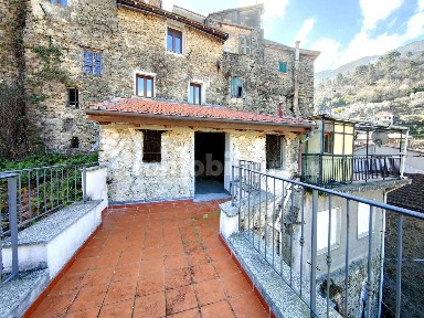 Appartamento vicolo Seta, Ceriana