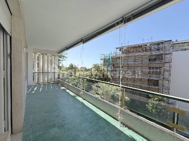 Trilocale da ristrutturare, terzo piano, San Martino - Villetta, Sanremo