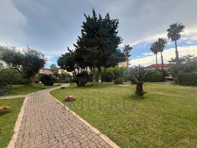 Bilocale corso Italia 100, Centro, Bordighera