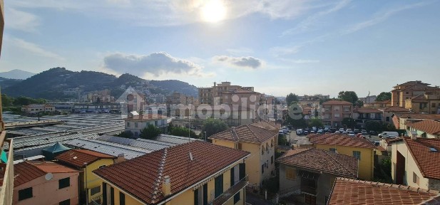 Vallecrosia, Via San Vincenzo, 49