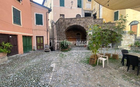 Castel Vittorio, Via Casai 17