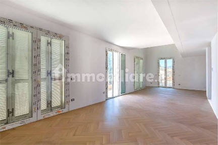 Trilocale via Vittorio Emanuele II 35, Centro, Bordighera