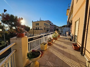 Bordighera, Via Louis Pasteur, 2