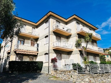 San Bartolomeo al Mare, Via Giuseppe Mazzini, 1