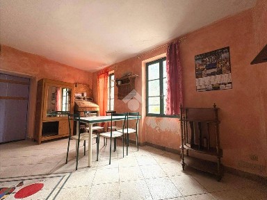Ventimiglia, Via rivaira, 12
