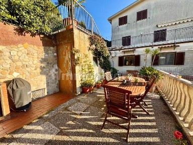 Quadrilocale Strada Cason della Guardia 139, Porto Maurizio, Imperia