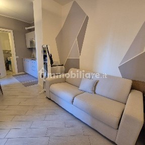 Trilocale via Montello 11, Centro, Bordighera
