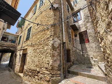 Vallecrosia, Via Garibaldi, 2