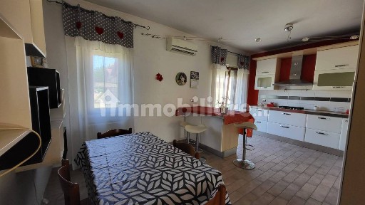 Villa a schiera via Antonio Gramsci, Attigliano