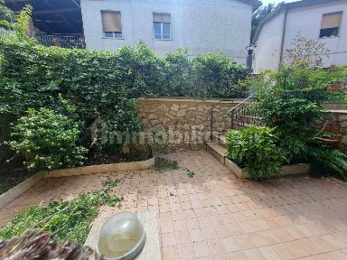 Villa a schiera via Rimembranze, Centro, Amelia