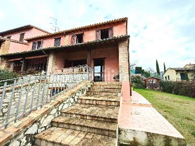 Villa a schiera via Poggio Fiorito, snc, Centro, Guardea