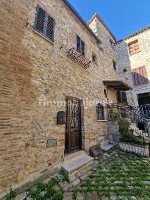 Lugnano in Teverina, Via Camillo Benso Conte di Cavour