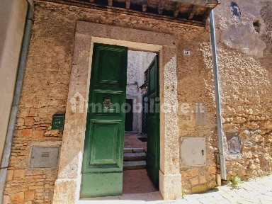 Lugnano in Teverina, Via Duca degli Abruzzi, 37