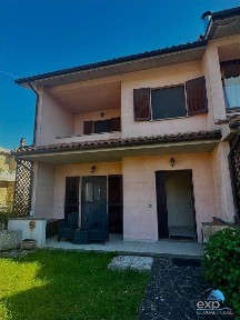 Villa a schiera 5 locali, ottimo stato, Farnetta, Montecastrilli