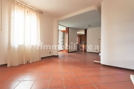 Villa bifamiliare via degli Eroi, Centro, Castegnero