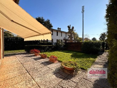 Villa bifamiliare via della Scola, San Pio X, Vicenza