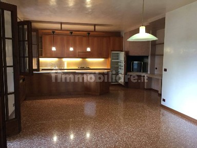 Villa bifamiliare, buono stato, 200 m², Centro, Torri di Quartesolo