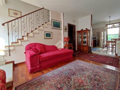 Villa plurifamiliare, buono stato, 89 m², Centro, Bassano del Grappa