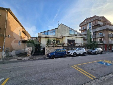 Villa unifamiliare via Sicilia, 8, Centro, Isernia