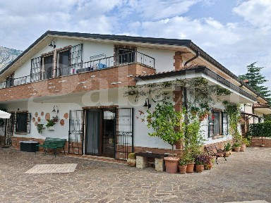 Villa bifamiliare via Valerio Marziale, s/n, Venafro