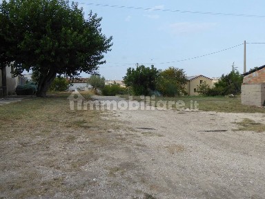 Capannone in Vendita