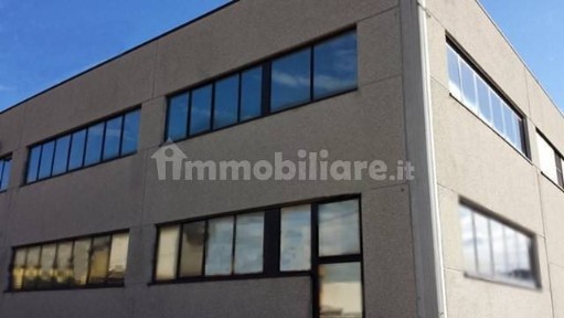 Capannone in Vendita