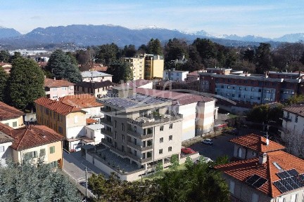 Trilocale via Trieste angolo via Scalabrini, Centro, Fino Mornasco