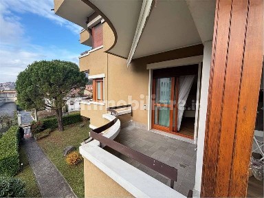 Quadrilocale ottimo stato, secondo piano, Centro, Tavernerio