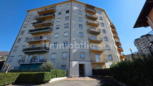 Trilocale via Camponuovo, 60, Lipomo