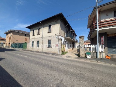 Rovello Porro, Via Dante Alighieri, 133