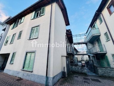 Trilocale via Giuseppe Garibaldi 47a, Centro, Fino Mornasco