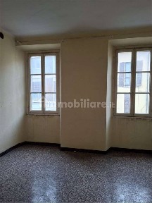 Bilocale largo Adua, Centro, Cantù