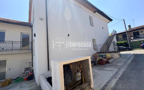 Fino Mornasco, Via ANDRATE NUOVA 8