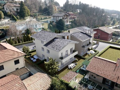 Trilocale via Montorfano, Albese con Cassano