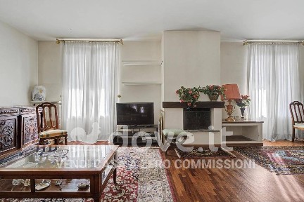 Appartamento via Mulini 38, Centro, Domaso