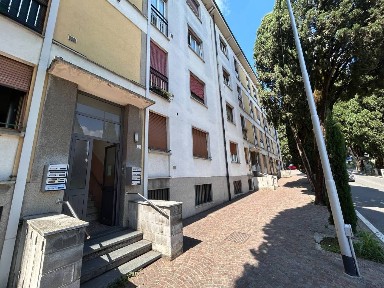 Bilocale viale 25 Aprile 7, Centro, Inverigo