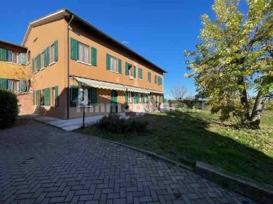 Trilocale via Ossario, Centro, Solferino