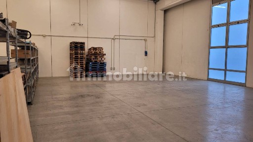 Magazzino - Deposito in Affitto