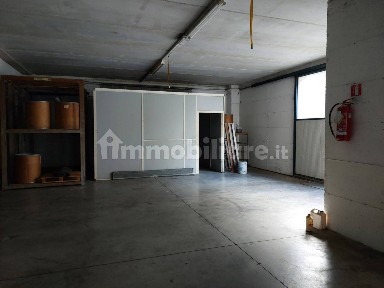 Magazzino - Deposito in Affitto
