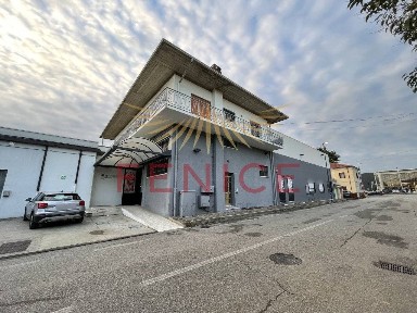 Magazzino - Deposito in Affitto